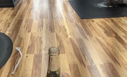 Vince's Men's Hair Stylist