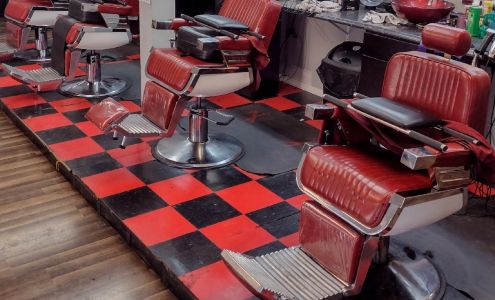 HEADZUP Unisex Hair Gallery LLC 1163 Grant St #101, Indiana Pennsylvania 15701