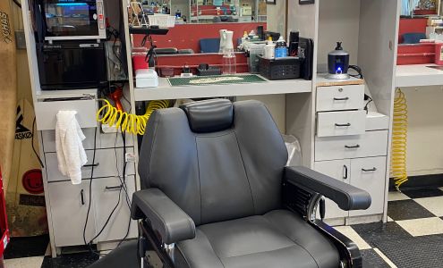 Surf City Barbers 9944 Hamilton Ave, Huntington Beach California 92646