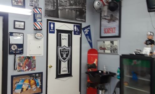 Pomona Barbers 430 W Holt Ave unit b, Pomona California 91768