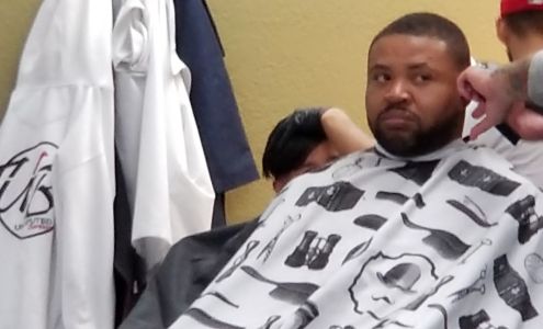 Custom Cuts Barbershop