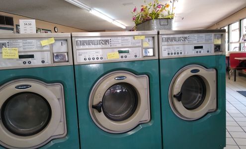 College Plaza Laundry