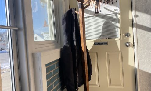 Solon Barber Shop 128 E Main St, Solon Iowa 52333