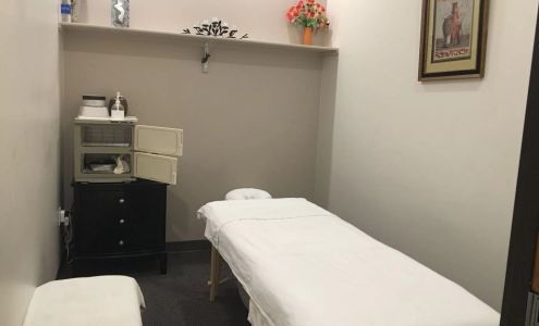 Relux Spa 10158 S Parker Rd #103, Parker Colorado 80138