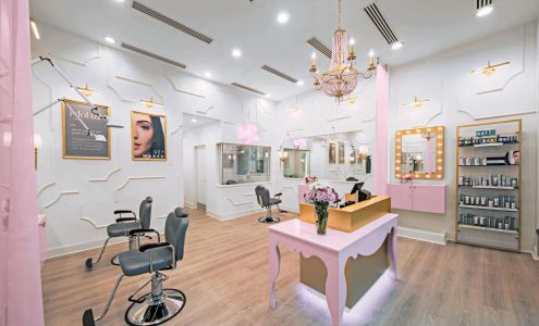 Idolize Brows and Beauty at University