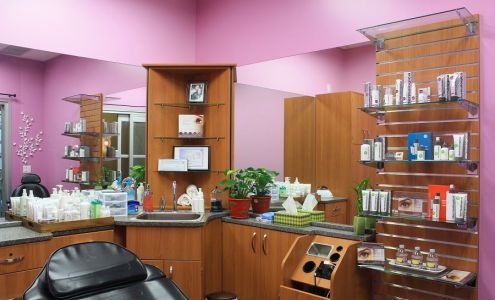 Eyebrow threading and waxing salon Seattle e-brow lounge