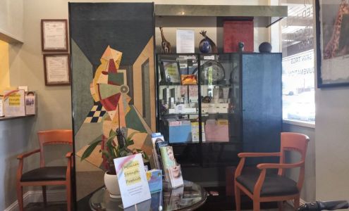 Michael J Tomcik, M.D.