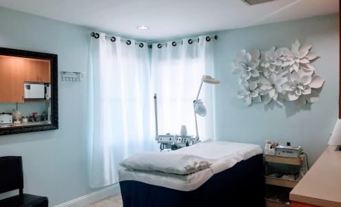 Dermi Wax Center 7633 Conroy Windermere Rd, Orlando Florida 32835