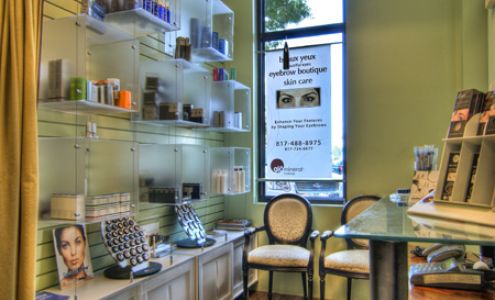 Beaux Yeux - Beautiful Eyes