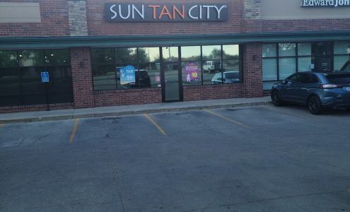 Sun Tan City 1003 8th St SW Suite H, Altoona Iowa 50009