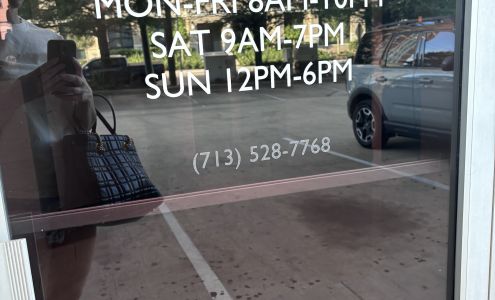 Glo Sun Spa - River Oaks