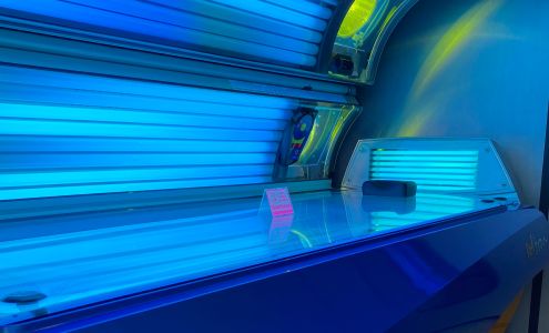 Electric RAYS Tanning (Formerly Club Tan of Hayden) 8118 N Government Way, Hayden Idaho 83835