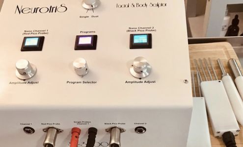 Skin Enthusiast Lisa Nunes