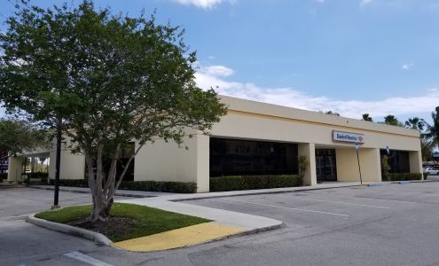 Bank of America (with Drive-thru ATM)