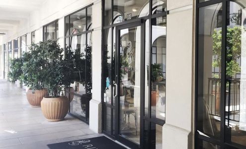 Riviera Spa - Uptown Knox Travis Walk