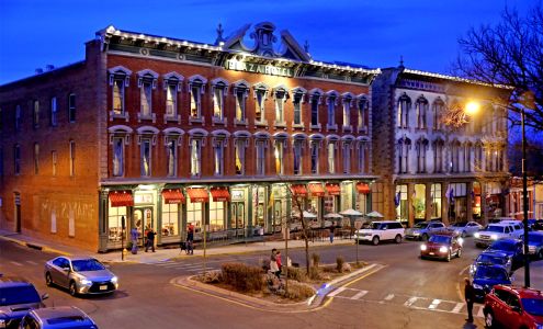 Historic Plaza Hotel