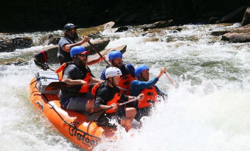 Bigfoot Ocoee Outfitters - Cabin Rentals, White Water Rafting, RV Park, Camping, Beer Garden, & Cafe Benton