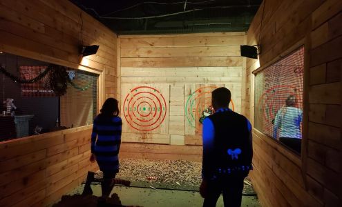 Class Axe Throwing & Bar