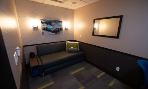 Minute Suites CLT Atrium