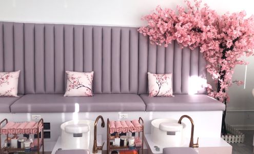 Blooming Nail Bar