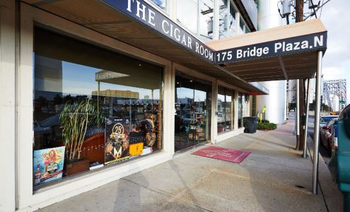 The Cigar Room, La Hoja Cigars Humidor