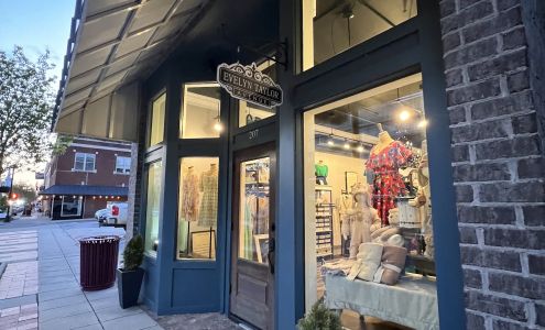 Evelyn Taylor Avenue McMinnville