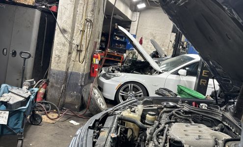 Vina Auto Body & Repair