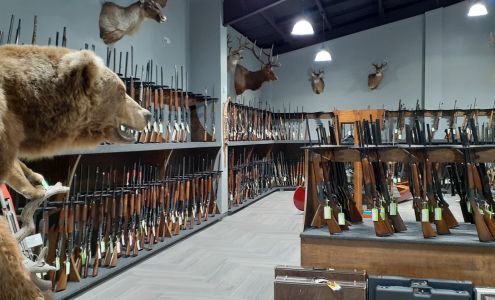 Jaqua's Fine Guns & Gun Club