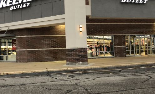 SKECHERS Warehouse Outlet