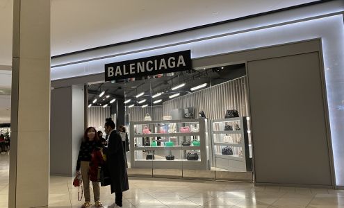 BALENCIAGA
