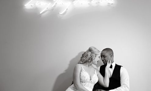 Carolyn Allen's Bridal & Tuxedos