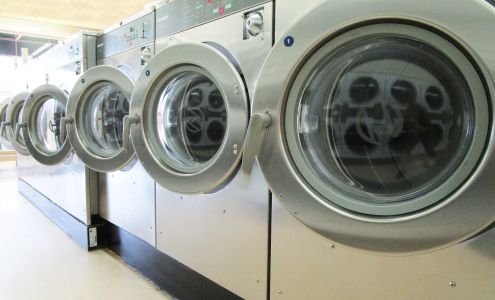 24 Hr Meadowthorpe Laundromat