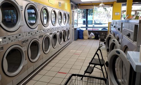 Summer Laundromat