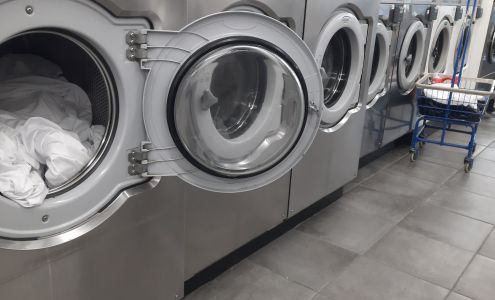 Launderland-The Dry Cleaners