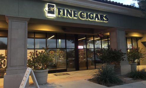 Maduro's Social - Cigar Club & Lounge