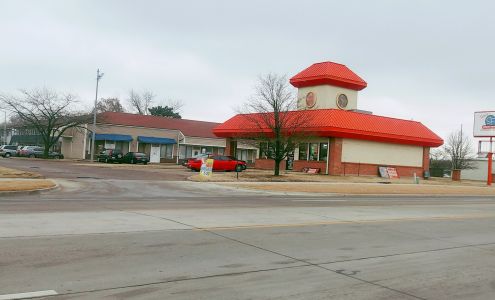 Tom's Smoker Friendly/Smoke Shop 6