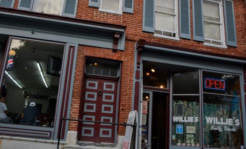 Willie's Tobacco Accessories