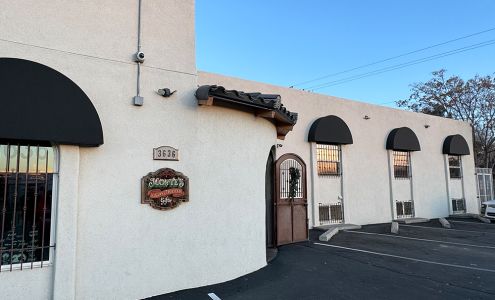 Monte's Cigars & Pipe Tobacco