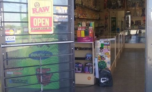 Lee Trevino Smoke Shop