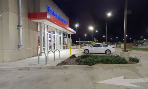 Bank of America (with Drive-thru ATM)