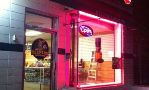 Reefer's Smoke Shop