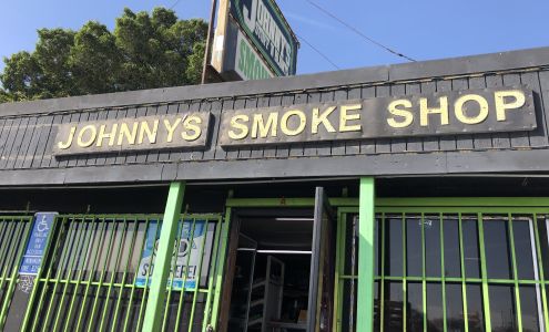 Johnny's Stuff' N Blunts