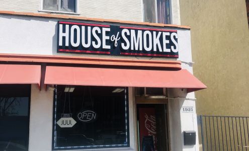 HOUSE OF SMOKES