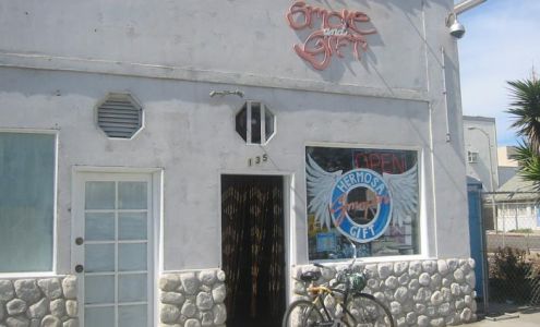 Hermosa Smoke & Gift