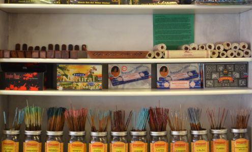 One Love Smoke Shop and Lifestyle Apparel