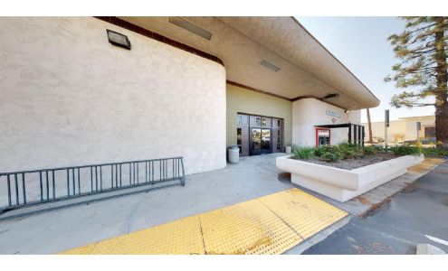 Bank of America (with Drive-thru ATM)