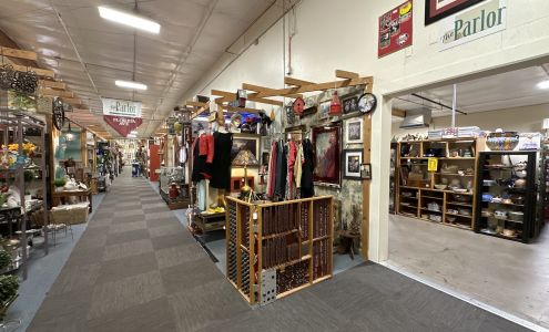 Brass Armadillo Antique Mall - Phoenix