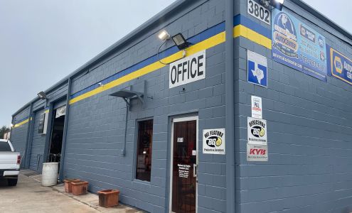 Universal Auto Center LLC