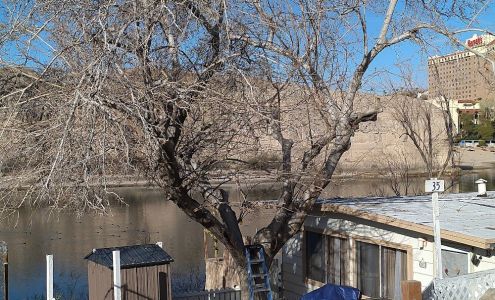 Fishermen's Trailer Lodge