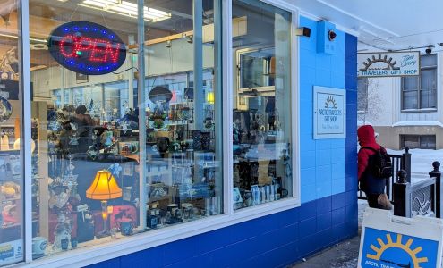 Arctic Travelers Gift Shop